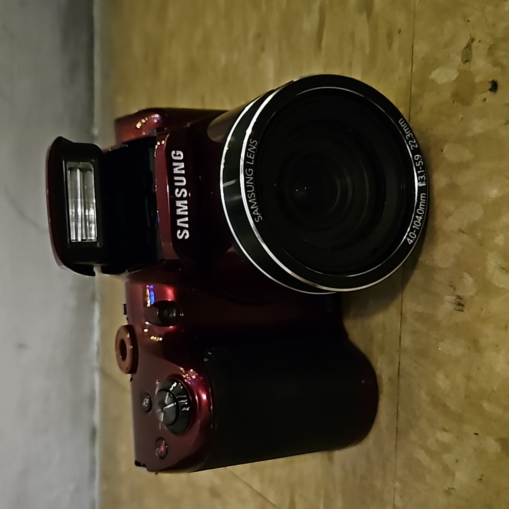 Samsung camera - Picture 2 of 4